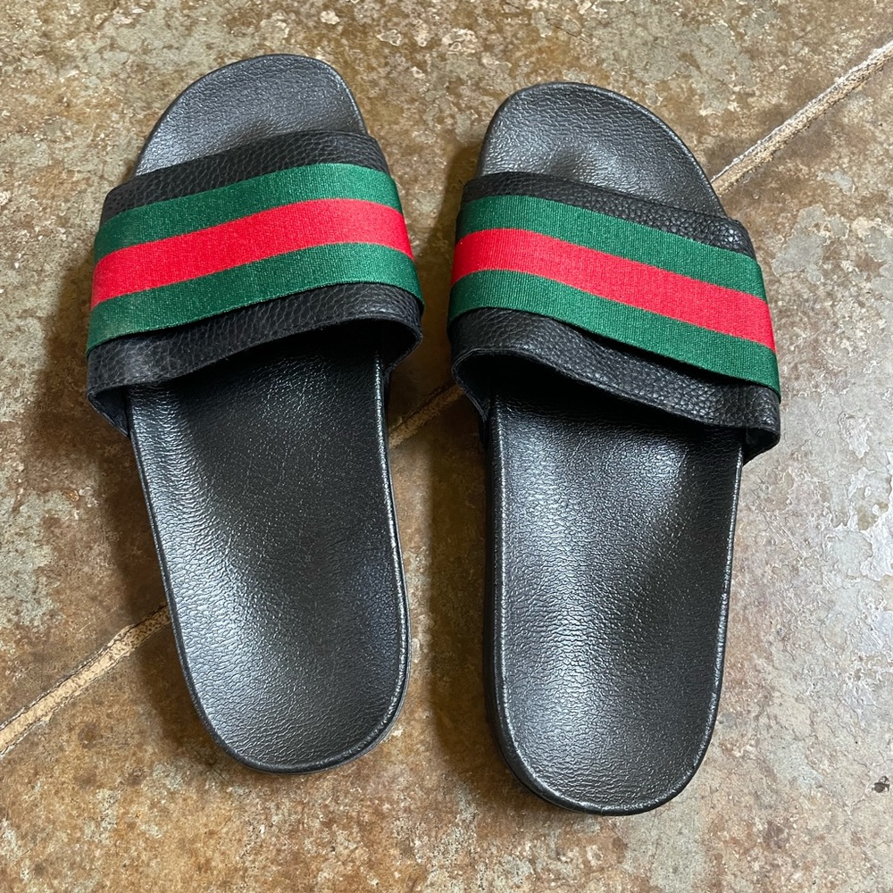 Never worn size 9 slides